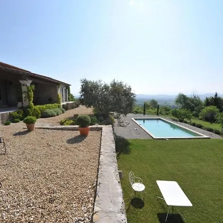 In Gordes, Facing The Entire Luberon Park A Beautiful 5 Bedrooms House *