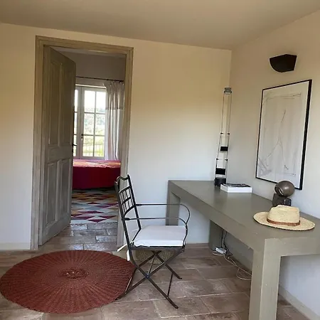 In Gordes, Facing The Entire Luberon Park A Beautiful 5 Bedrooms House Gordes