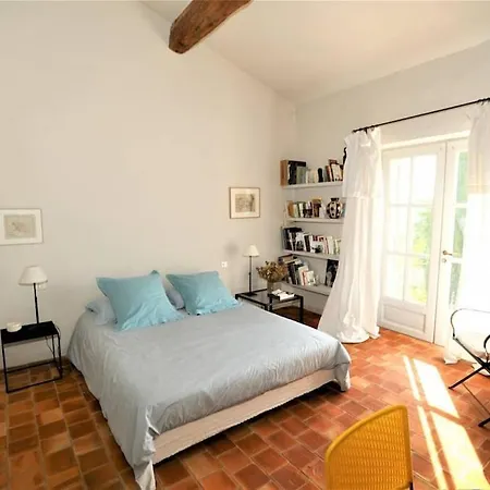 Holiday home In Gordes, Facing The Entire Luberon Park A Beautiful 5 Bedrooms House *
