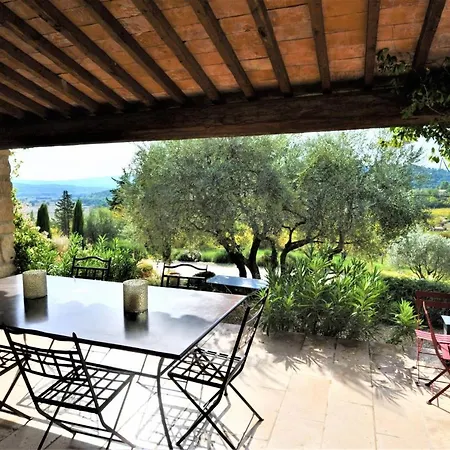 In Gordes, Facing The Entire Luberon Park A Beautiful 5 Bedrooms House * Gordes