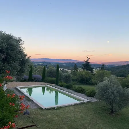 In Gordes, Facing The Entire Luberon Park A Beautiful 5 Bedrooms House Gordes