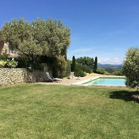 Hébergement de vacances In Gordes, Facing The Entire Luberon Park A Beautiful 5 Bedrooms House
