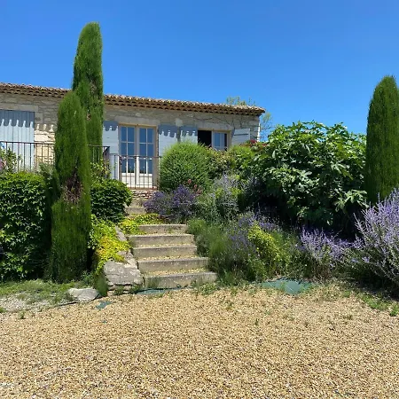 Hébergement de vacances In Gordes, Facing The Entire Luberon Park A Beautiful 5 Bedrooms House